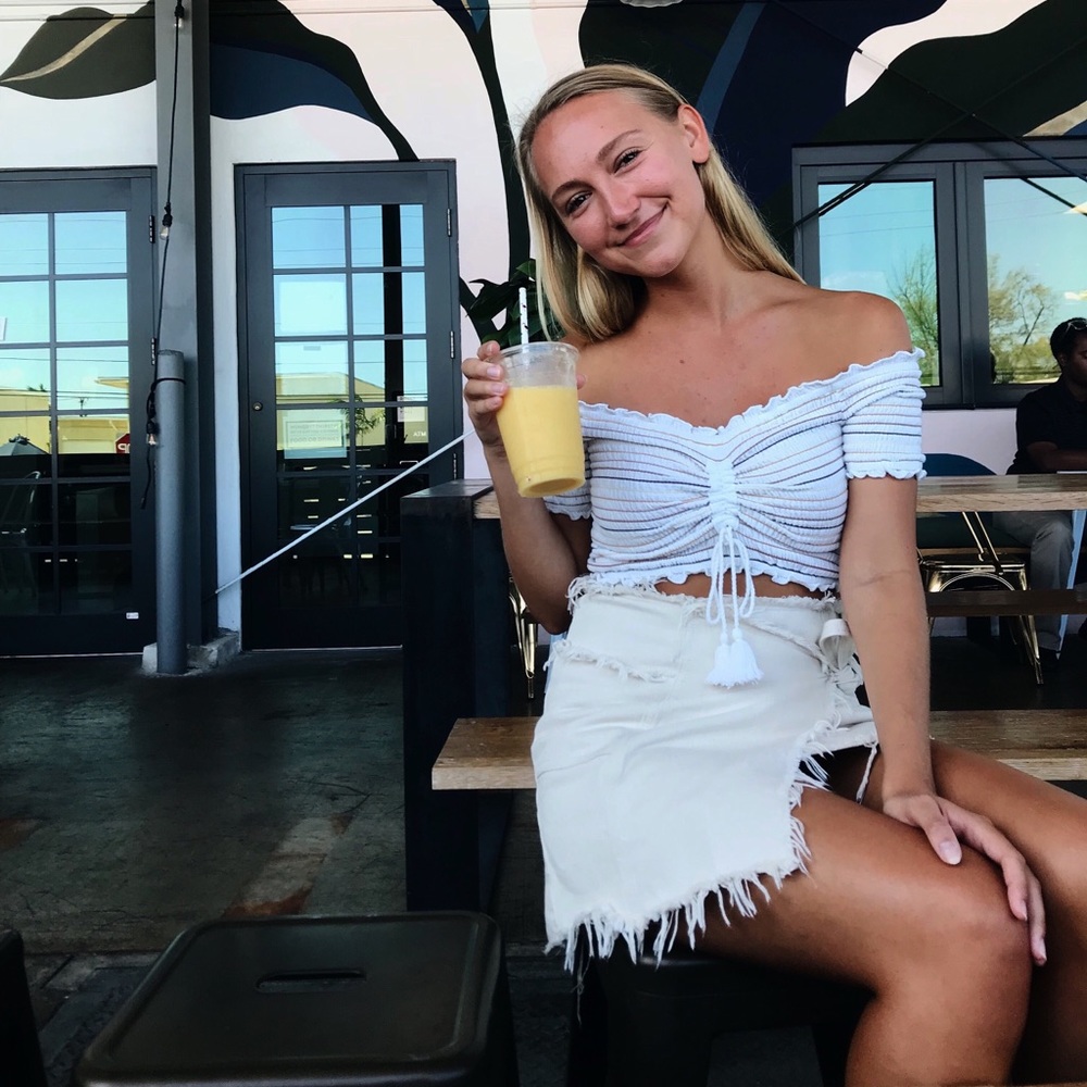 Meet your Posher, Laura